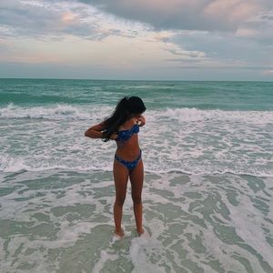 Meet your Posher, Alicia